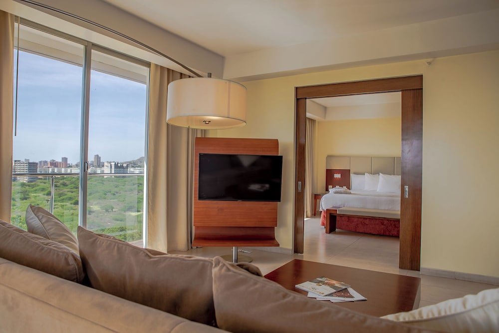Deluxe Suite photo 1