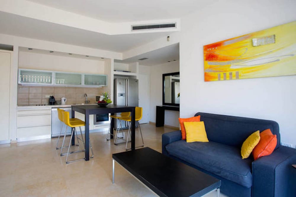 City Apartment, 2 Bedrooms