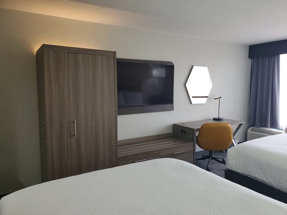 Standard Room, 2 Queen Beds, Accessible (Communications Accessible) - Photo 1