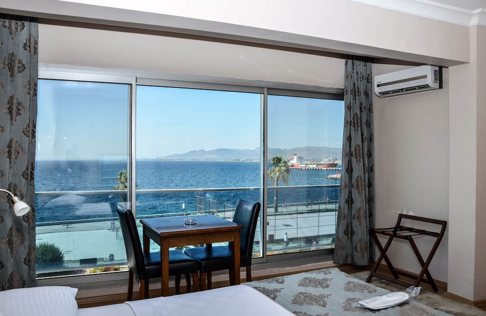 Family Suite, 2 Bedrooms, Sea View photo 2