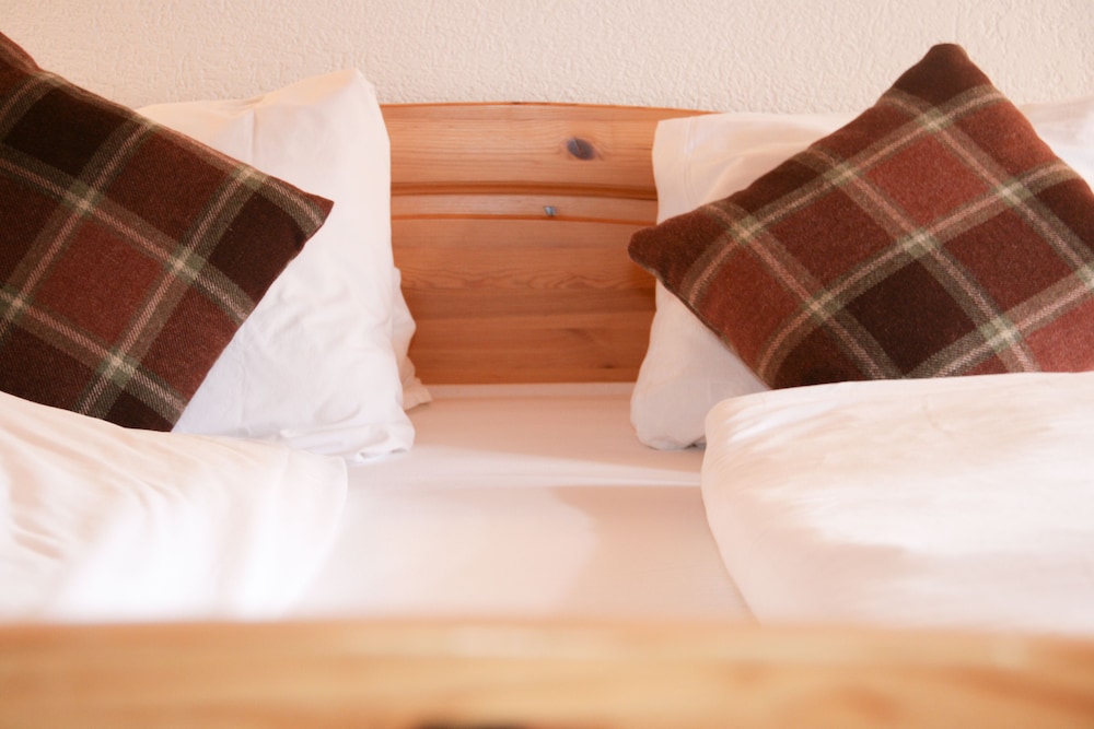Basic Double Room, 1 Bedroom, Mountain View photo 3