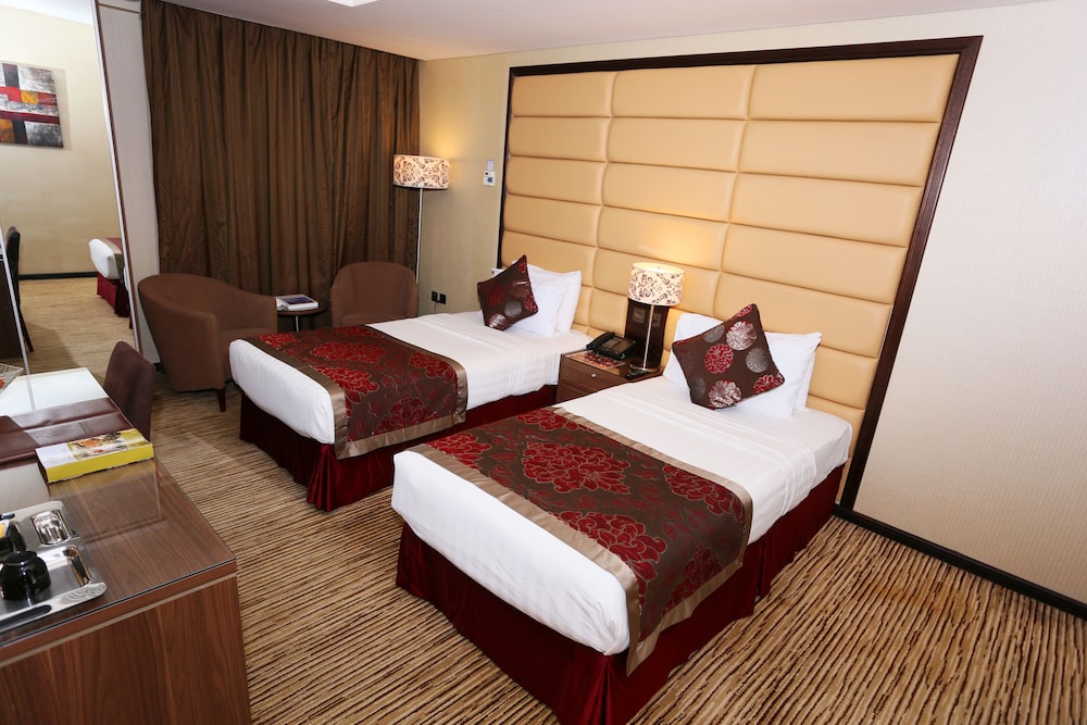 Deluxe Twin Room photo 3