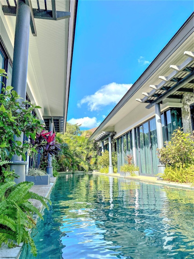 1 Bedrooms, Pool Access - Photo 8