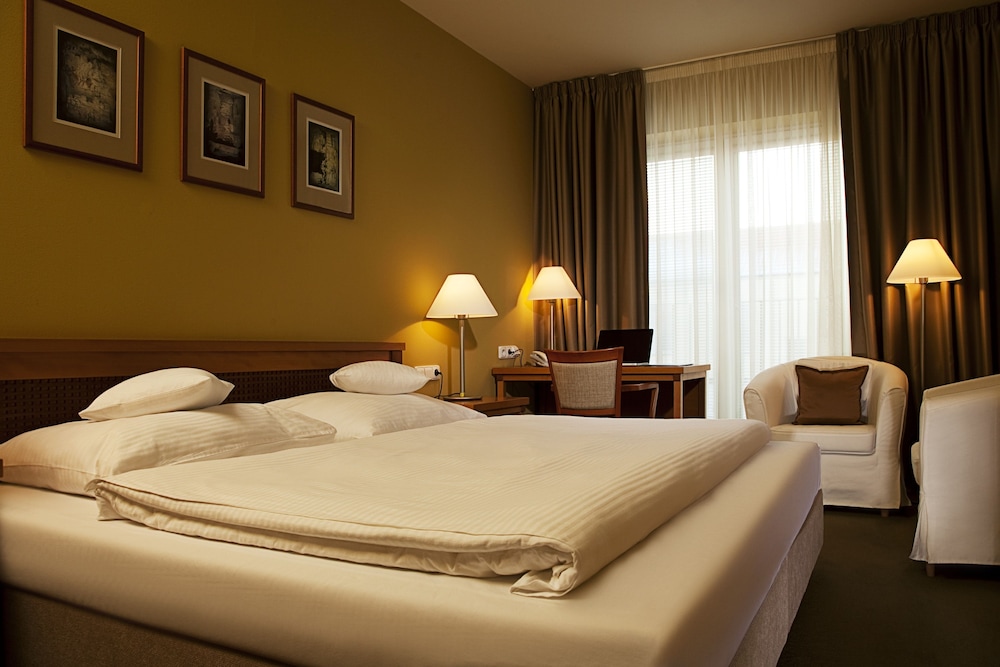 Double or Twin Room, 1 Bedroom, Accessible