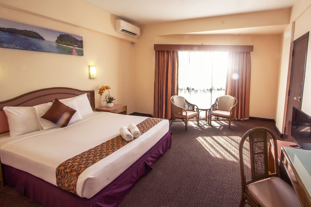 Premium Double or Twin Room - Photo 3