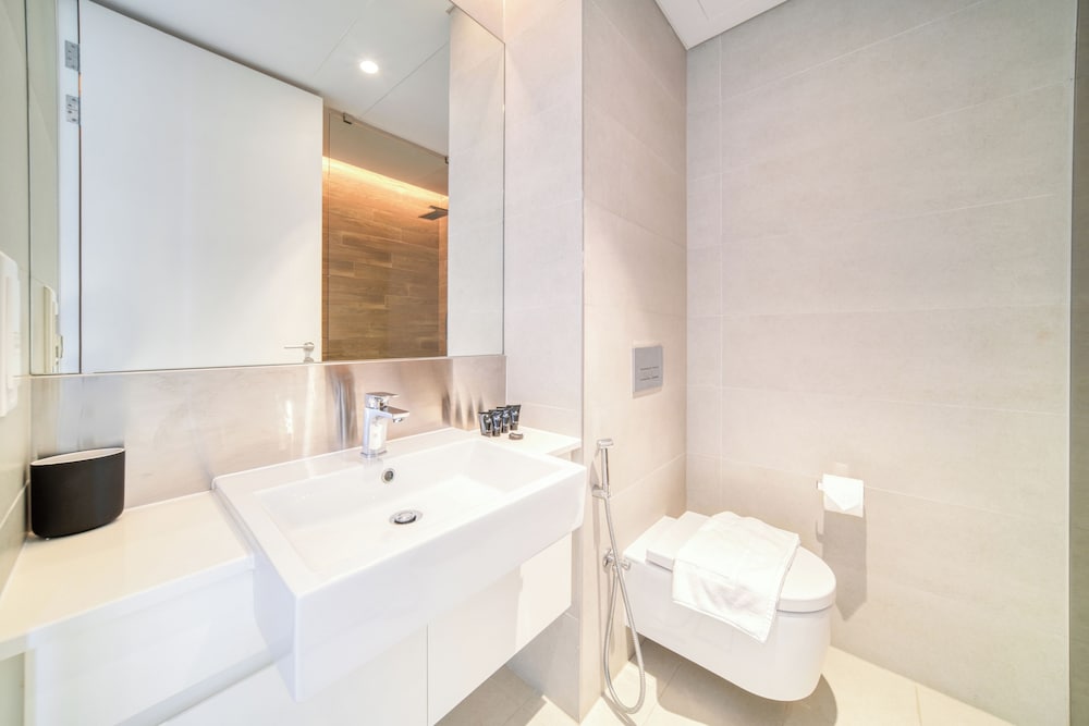 Signature Apartment photo 2