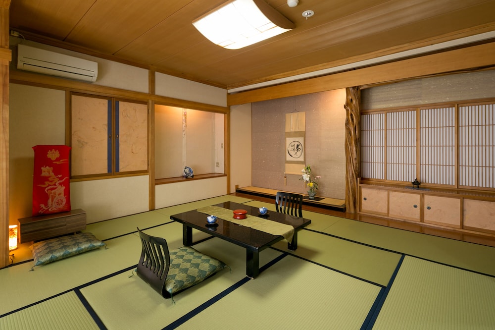 Main Building, Japanese Style Room For 4 Guests - Photo 1