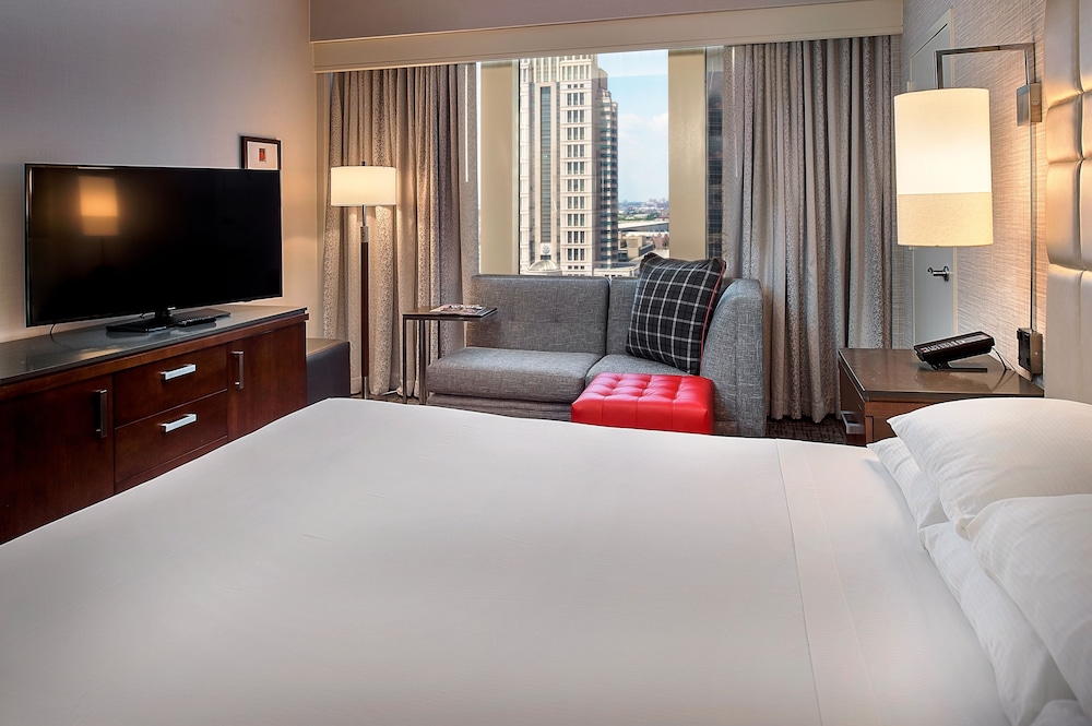 One King Bed - Photo 7