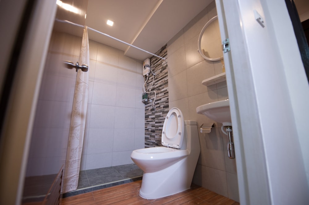 Standard Double Room, Private Bathroom photo 3