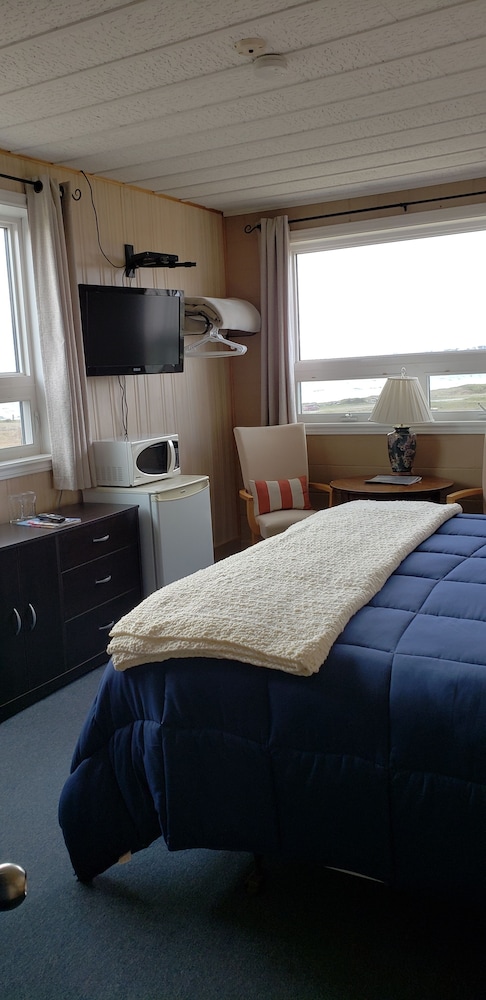 Standard Room, 1 King Bed photo 1