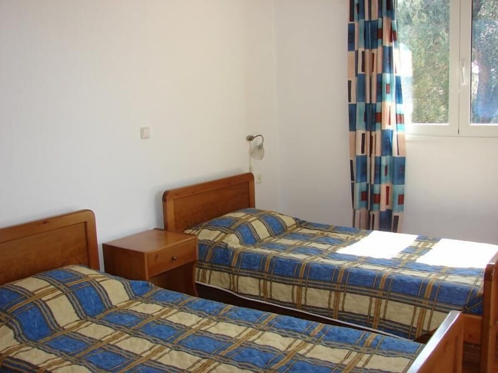 Villa, 3 Bedrooms, 2 Bathrooms photo 3