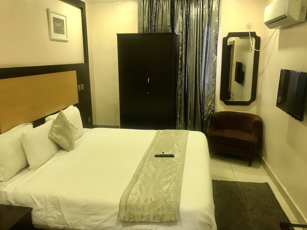 Executive Suite photo 2