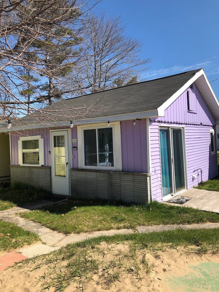 Lavender Cottage #4 - 2 Bedroom photo 1