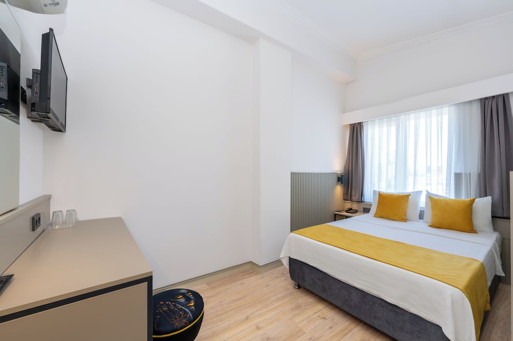 Economy Double Room photo 1