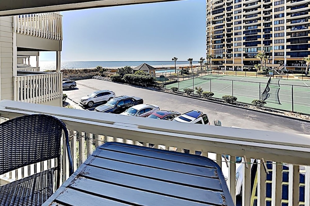 Condo, 2 Bedrooms