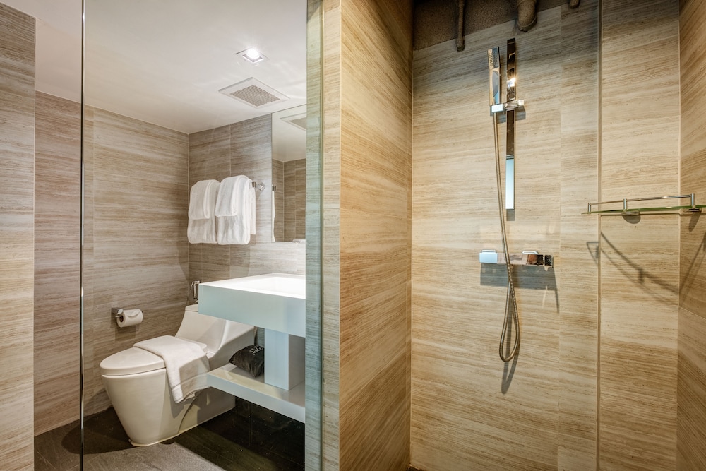Premier Triple Room photo 2