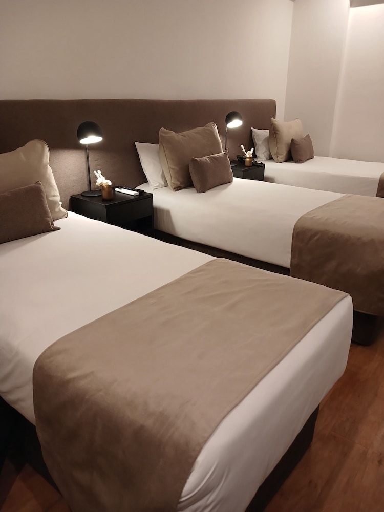 Triple Room, 3 Twin Beds photo 2