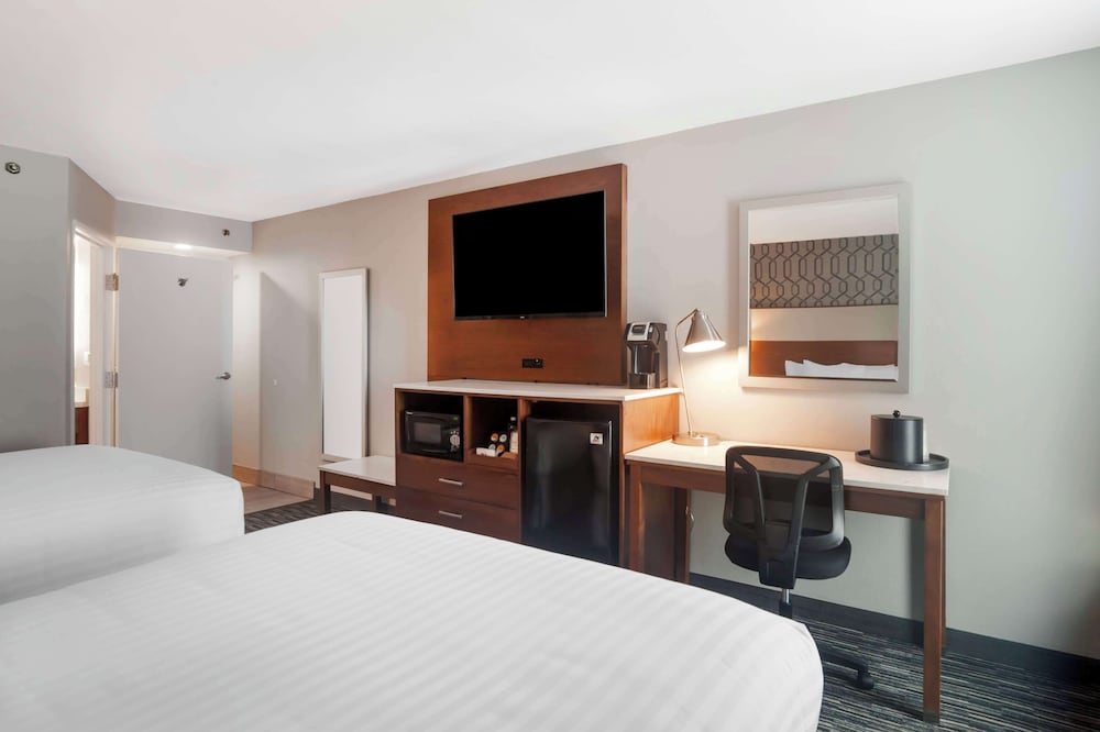 Standard Room, 2 Queen Beds, Non Smoking, Refrigerator & Microwave