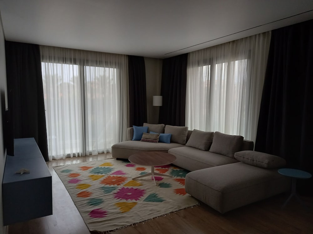 Luxury Apartment (Varenna@silverpalm) photo 3