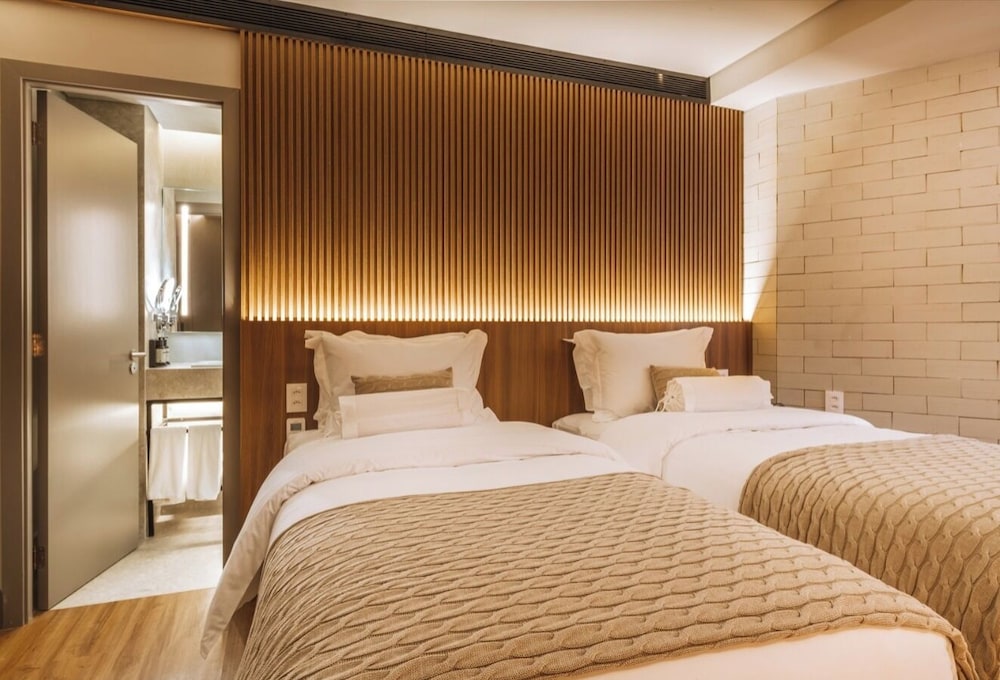 Classic Twin Room, 2 Twin Beds - Photo 1