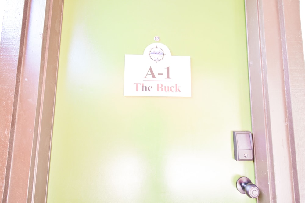 A1 The Buck photo 2