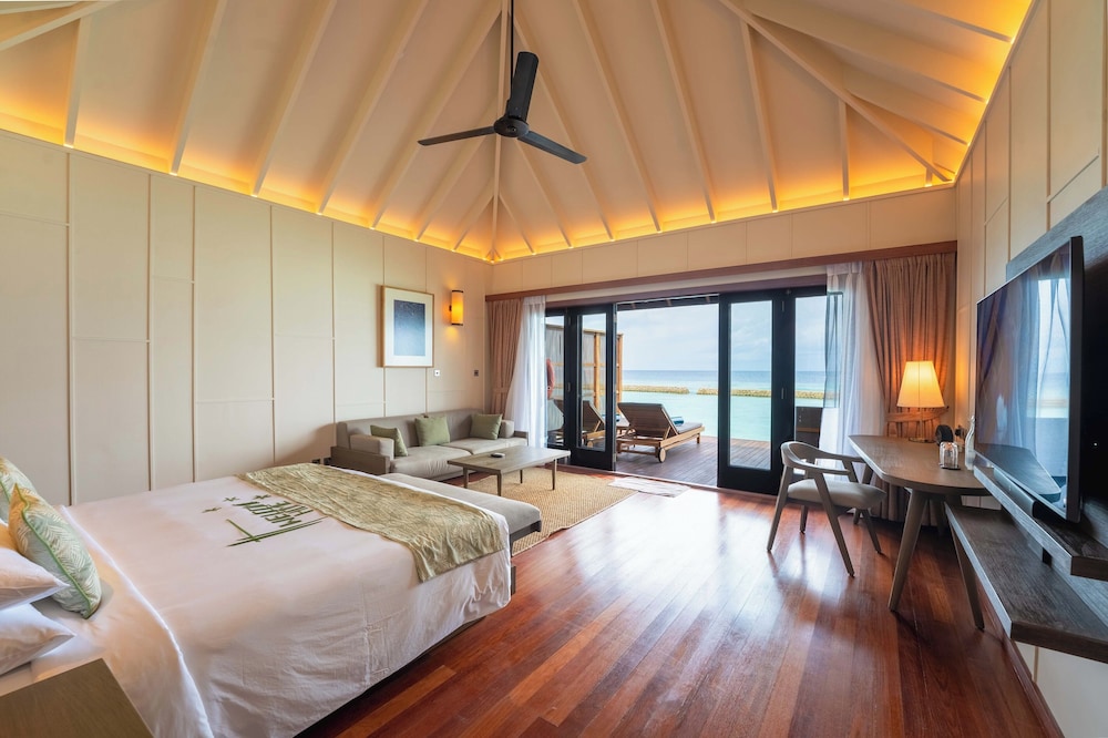 Ocean Jacuzzi Villa