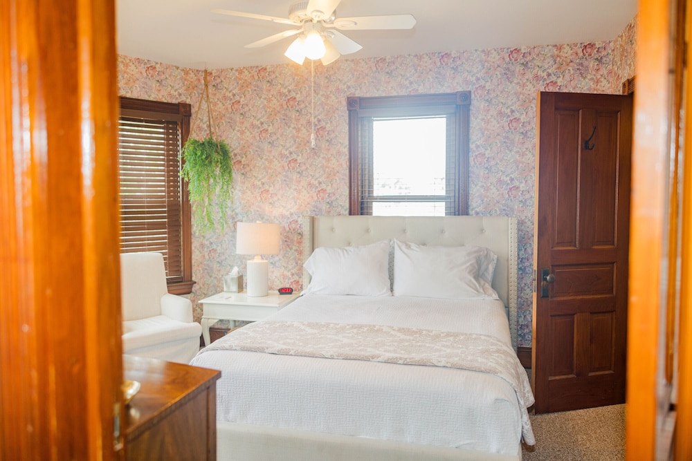 Standard Double Room, Ensuite (Room 4)