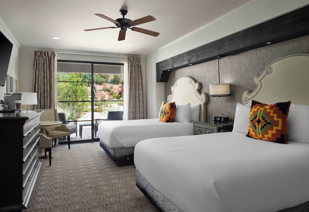Signature Room, 2 Queen Beds (Grove) - Photo 1