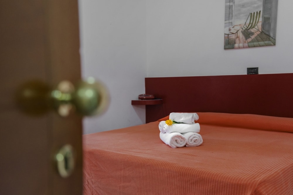 Double or Twin Room photo 2
