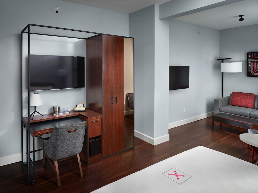 Executive Room, 1 King Bed (E-King)