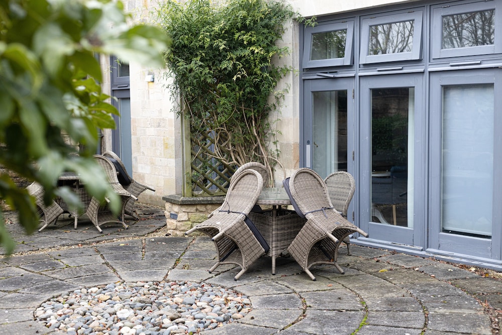Double Room with Patio - Photo 3