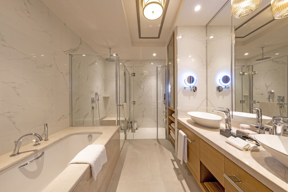 Executive Suite, Sea View - Photo 3