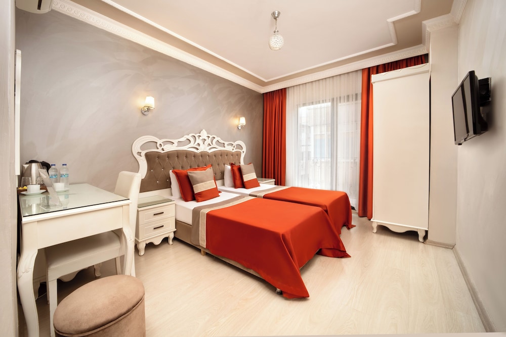 Deluxe Double or Twin Room photo 1
