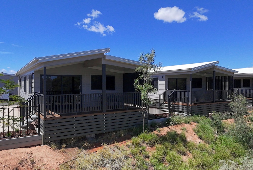 Deluxe 2 Bedroom Premium Cabin - Sleeps 4 photo 1