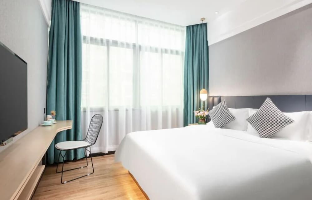 Comfort Room, 1 Queen Bed