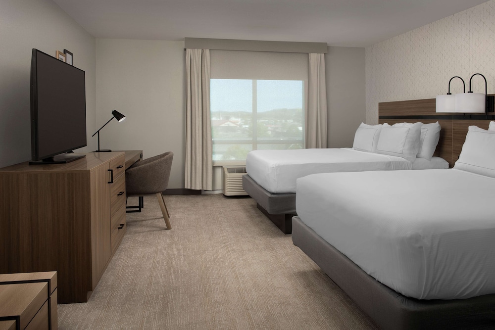 Room, 2 Queen Beds, Accessible (3x3 Shower) - Photo 1