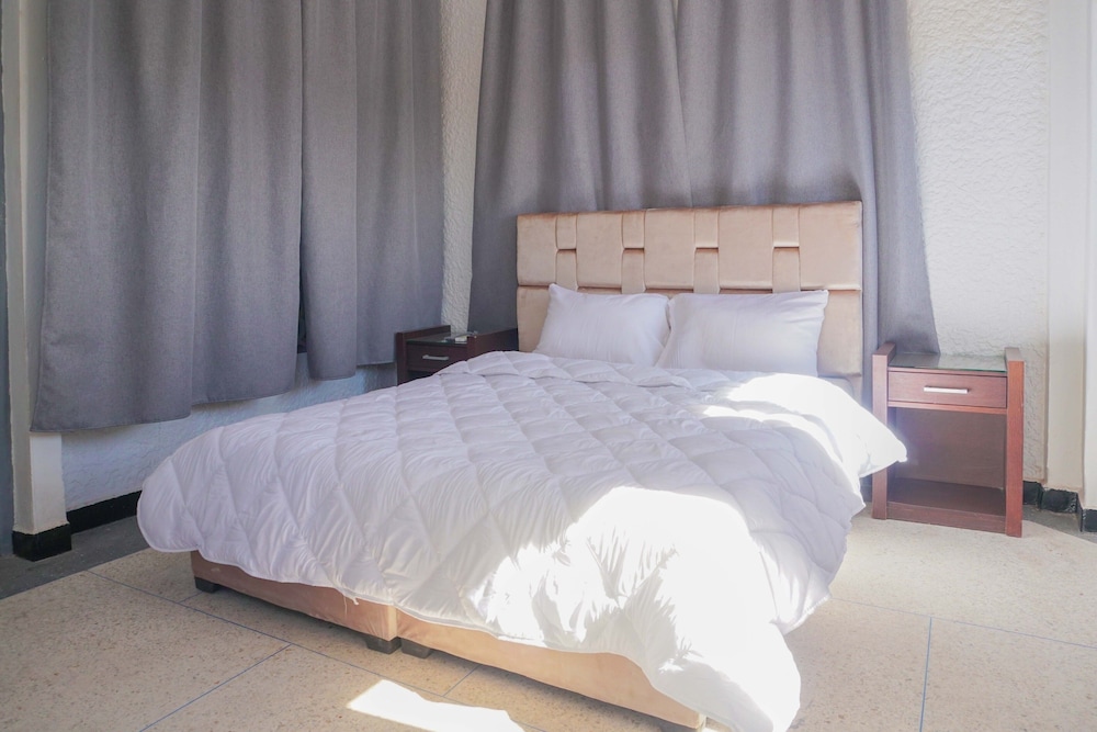 Luxury Double or Twin Room photo 3