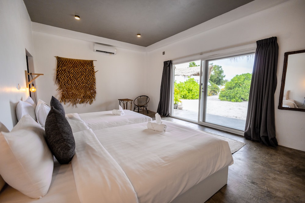 Deluxe Twin Room - Photo 7
