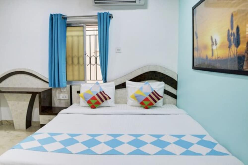 Deluxe Double Room, Multiple Beds, City View