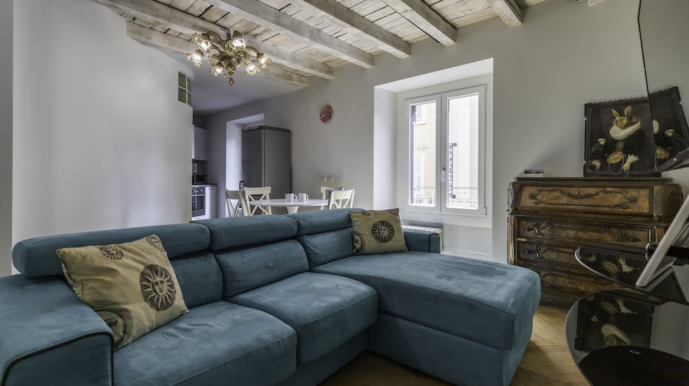 Apartment (2 Bedrooms)
