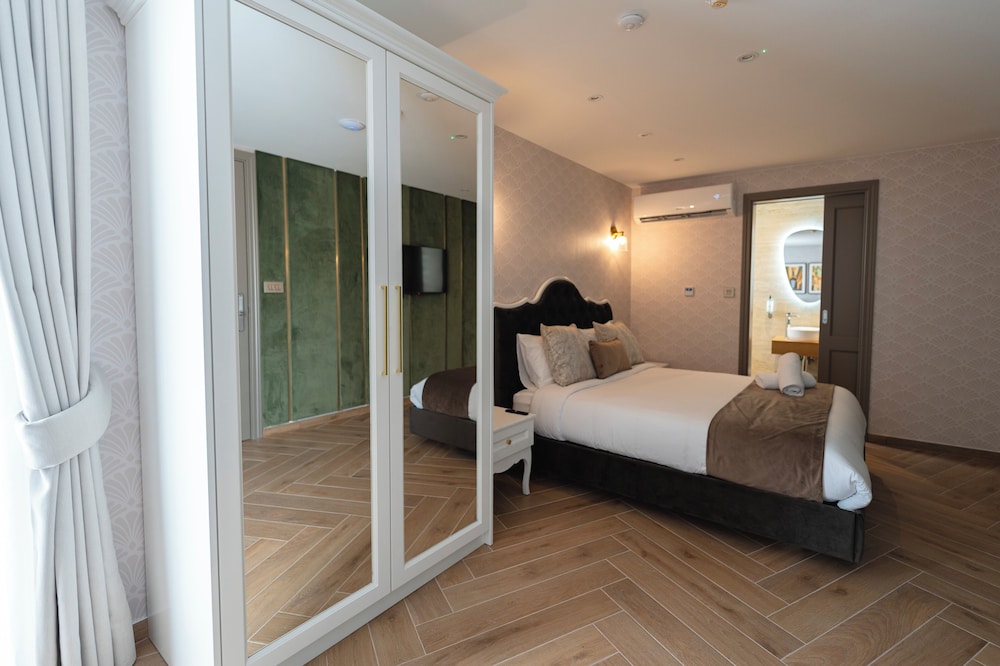 Deluxe Studio Suite photo 3