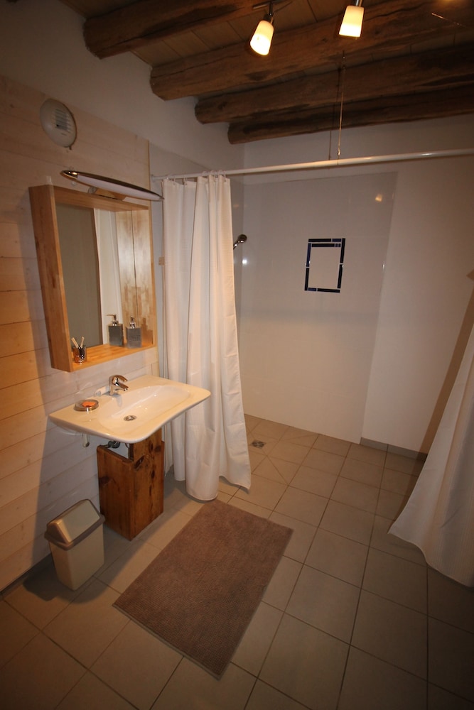 Double Room, Accessible (La chambre des peintres) photo 2