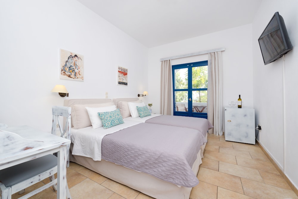 Superior Room - Photo 12