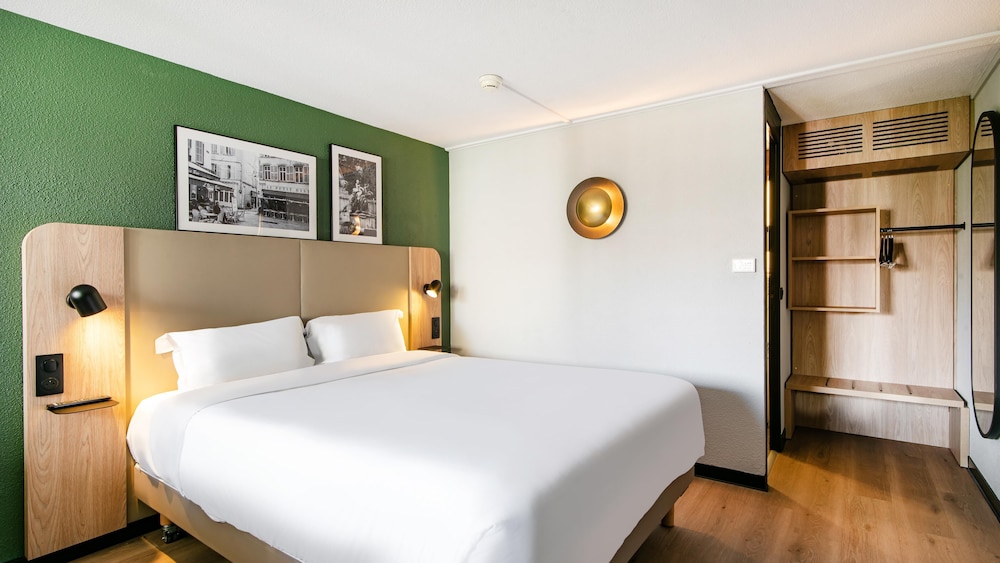 Standard Room, Multiple Beds, Connecting Rooms - Photo 2