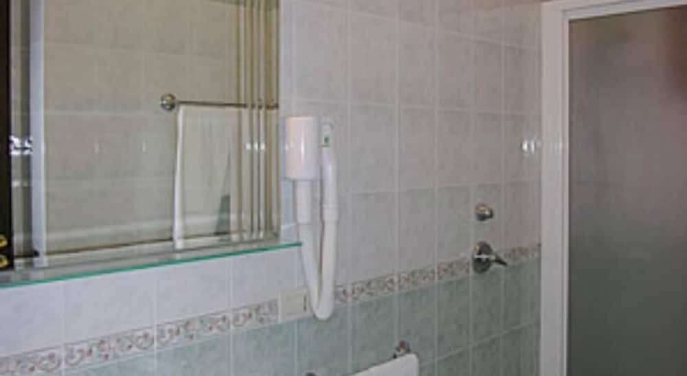 Economy Double Room, Ground Floor - Photo 3