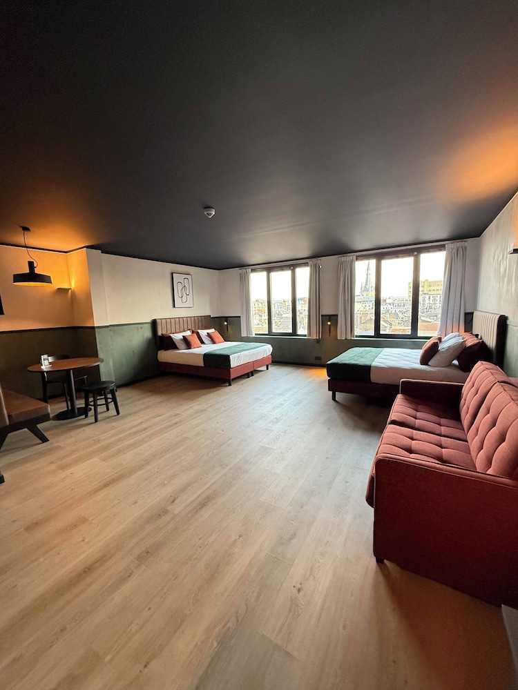 Executive Studio