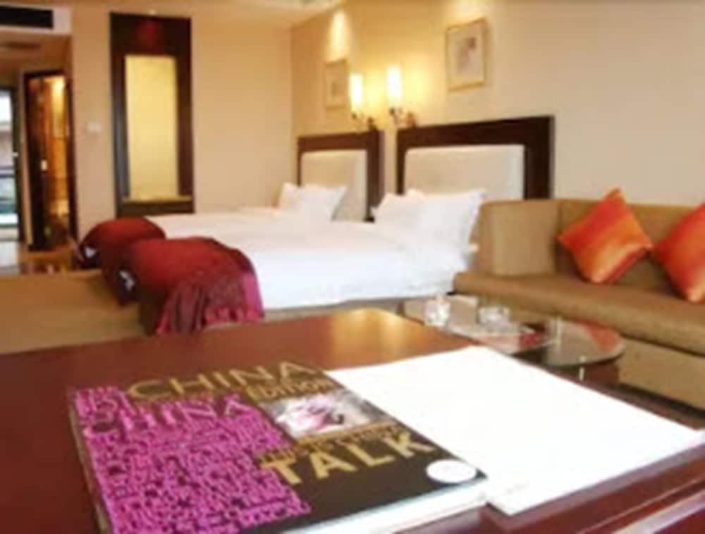 Business King Room photo 3