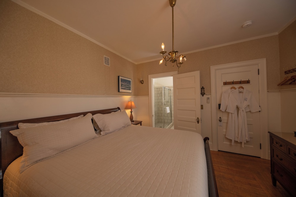 The Lighthouse Room photo 2