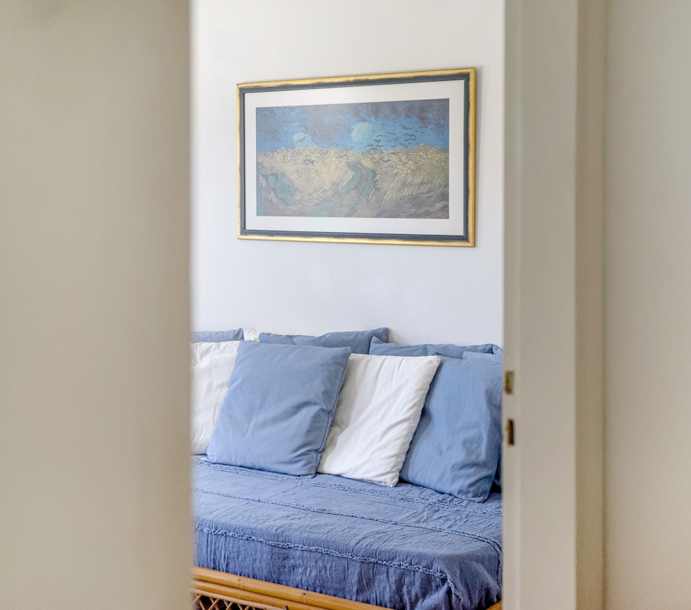 Apartment photo 1