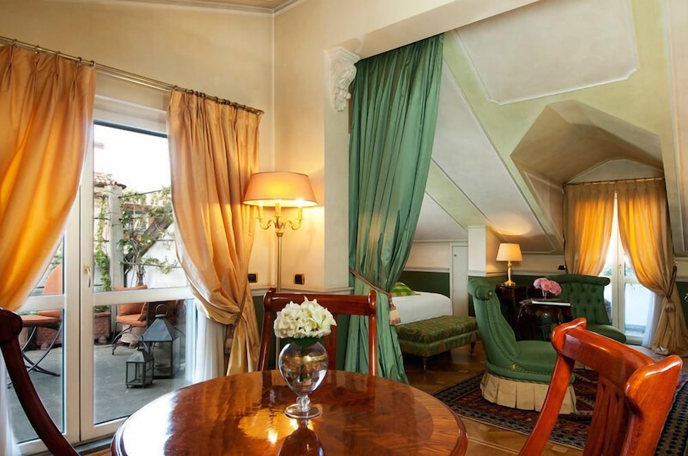Panoramic Suite